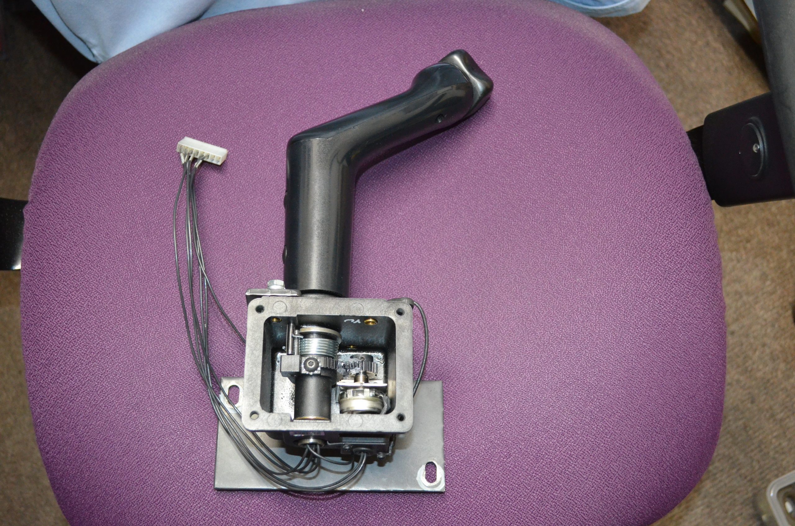 RA 114-008-464-101 HANDLE